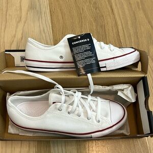 White low cut converse